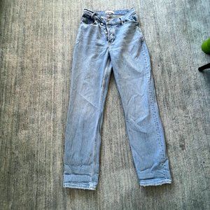 Abercrombie The Dad High Rise Criss Cross Jeans